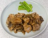 鶏とキノコのソテー♪ひらひらごぼうのせ作り方6写真