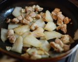 冬瓜と鶏肉の炒めもの（梅風味）作り方2写真
