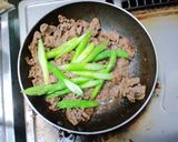 定番!牛肉とアスパラの炒め物作り方4写真