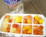サイダーの為の氷✿コロコロ果物入り✿作り方3写真