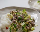 タイ風セロリと豚ひき肉のジンジャー炒め丼作り方10写真