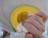 スプーン入らず☆かぼちゃの種の取り方♪作り方1写真