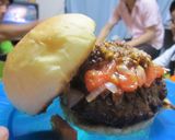 ざっくざく！食べるラー油バーガー作り方6写真