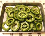 夏はスパイシー! カレー味ゴーヤチップス作り方1写真