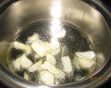 赤と緑とにんにくチップの冷静パスタ作り方1写真