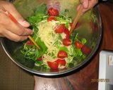 赤と緑とにんにくチップの冷静パスタ作り方8写真