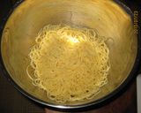 赤と緑とにんにくチップの冷静パスタ作り方6写真
