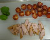 トマトとソーセージとチーズの冷製パスタ作り方1写真