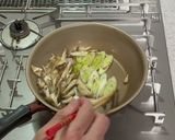 きのこと牛肉の月見すき焼き和風パスタ♪作り方3写真
