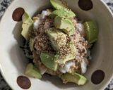 甘酒で作る、鯖缶とアボカドのねばねば丼作り方2写真