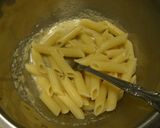 手軽にもう1品!ペンネのチーズサラダ作り方4写真