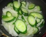 夏野菜のキュウリと大根の炒め物作り方2写真