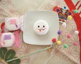チョコ入りマシュマロの巳年デコ作り方3写真