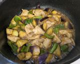 夏にさっぱり♪鶏肉と夏野菜の甘酢炒め作り方3写真