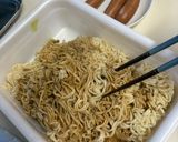 同時調理で！カップ焼きそばとウィンナー作り方4写真