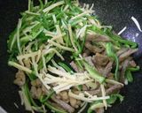 台湾創作料理★黒胡椒風味チンジャオロース作り方8写真