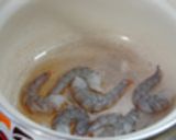 バナメイエビとチンゲン菜の中華スープ作り方1写真