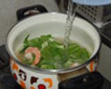 バナメイエビとチンゲン菜の中華スープ作り方3写真