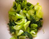 青梗菜とﾊﾟﾌﾟﾘｶのしらす和え作り方1写真