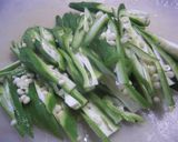 オクラ、切って茹でるとこうなる♪作り方1写真