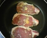 豚肉の塩麹漬け焼き　ローズマリー風味作り方3写真
