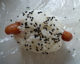 Ｂ級なおいしさ！ウインナーおにぎり作り方1写真