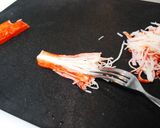 ♫⁺♦*かにかまのほぐし方*:.｡♦♫作り方1写真