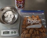 ［防災レシピ］乾パンでおはぎ作り方1写真