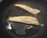 白身魚のポワレ～アンチョビバターソース～作り方2写真