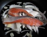 サーモンと玉ねぎのスパゲティ作り方2写真