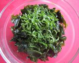 鮭とわかめの黄身酢あえ✿作り方1写真