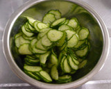 きゅうりとさば水煮缶の酢のもの作り方1写真