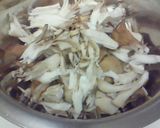 ピリ辛!舞茸と油揚げのきんぴら作り方1写真