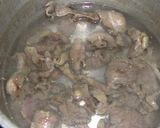 とろけたタマネギで濃厚・牛スジ煮込み丼作り方2写真