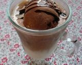 アイスカフェオレにチョコアイスフロート☆作り方5写真