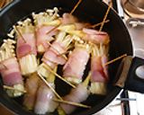 簡単！おしゃれ☆巻き巻きベーコンのスープ作り方4写真