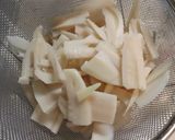 美味♪簡単♪鶏ミンチと筍と蓮根の金平風作り方1写真