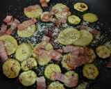 ズッキーニとじゃがいもの粉チーズ炒め作り方5写真