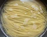 袋を潰すだけ市販ミートボールで爆速パスタ作り方1写真