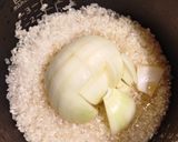 玉ねぎ炊き込み洋風ご飯作り方1写真