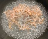 群馬特産の生芋蒟蒻でペペロンチーノ作り方3写真
