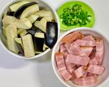 カンタン酢でベーコンとナスの炒め物作り方1写真