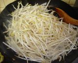 もやし沢山の鶏ニラレバ炒め作り方7写真