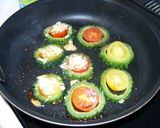 ゴーヤのバター醤油ソテー☆プチトマト添え作り方5写真