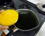 簡単　ふわふわ卵のワカメスープ作り方5写真