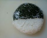 キャラ弁　バイキンマン　簡単　おにぎり作り方2写真