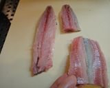 イワシ☆カツ丼☆玉ねぎとにらを入れて♪作り方3写真