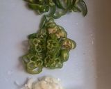 鶏ひき肉の香菜炒め作り方1写真