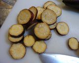 豚肉とさつまいものハニーソテー作り方1写真