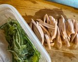 時短！チリソース味ピーマンと魚肉ソーセージ作り方1写真